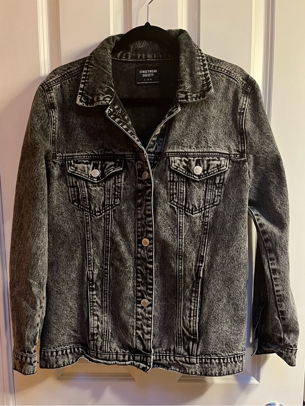 SWS Denim Jacket SZ-L
Black Acid Wash Retro Style